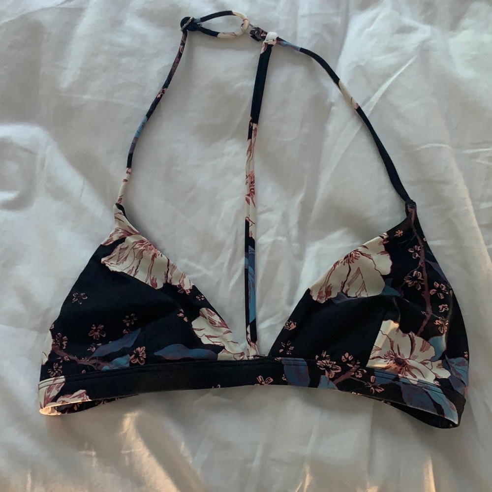 Billabong bikini top